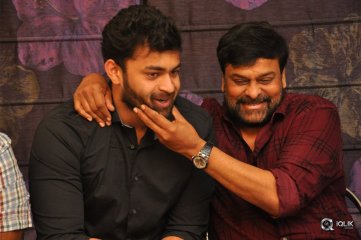 Chiranjeevi Felicitates Tholi Prema Movie Team at His Home